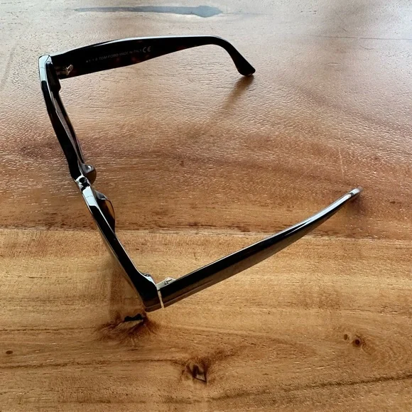 Tom Ford Black Sunglasses - Picture 4 of 8